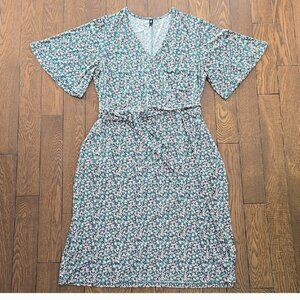 Hema floral faux wrap short sleeve midi dress size L